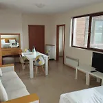 View 3 Апартаменты